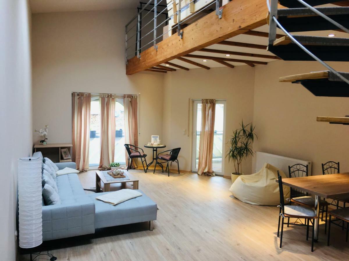 Acht Ferienwohnung Am Nuerburgring/Wintersport Arft מראה חיצוני תמונה