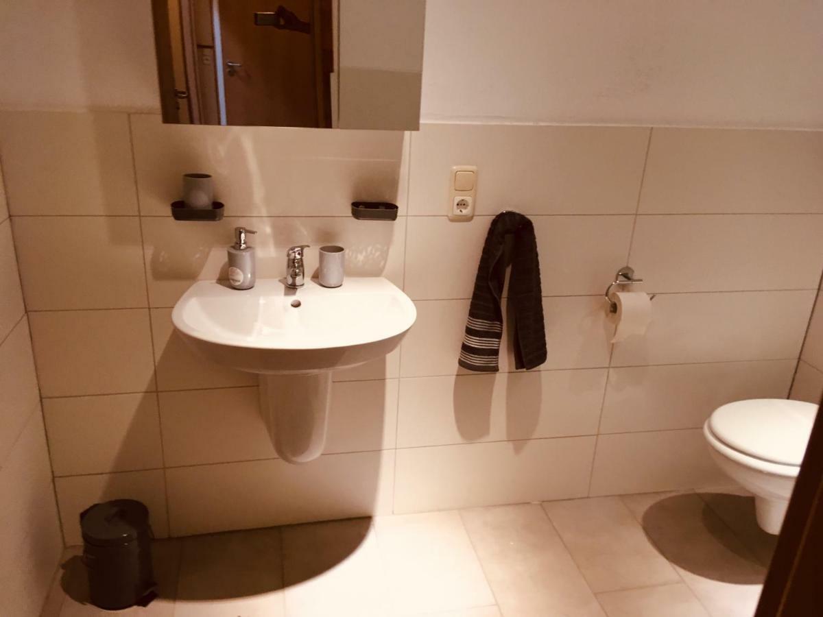 Acht Ferienwohnung Am Nuerburgring/Wintersport Arft מראה חיצוני תמונה
